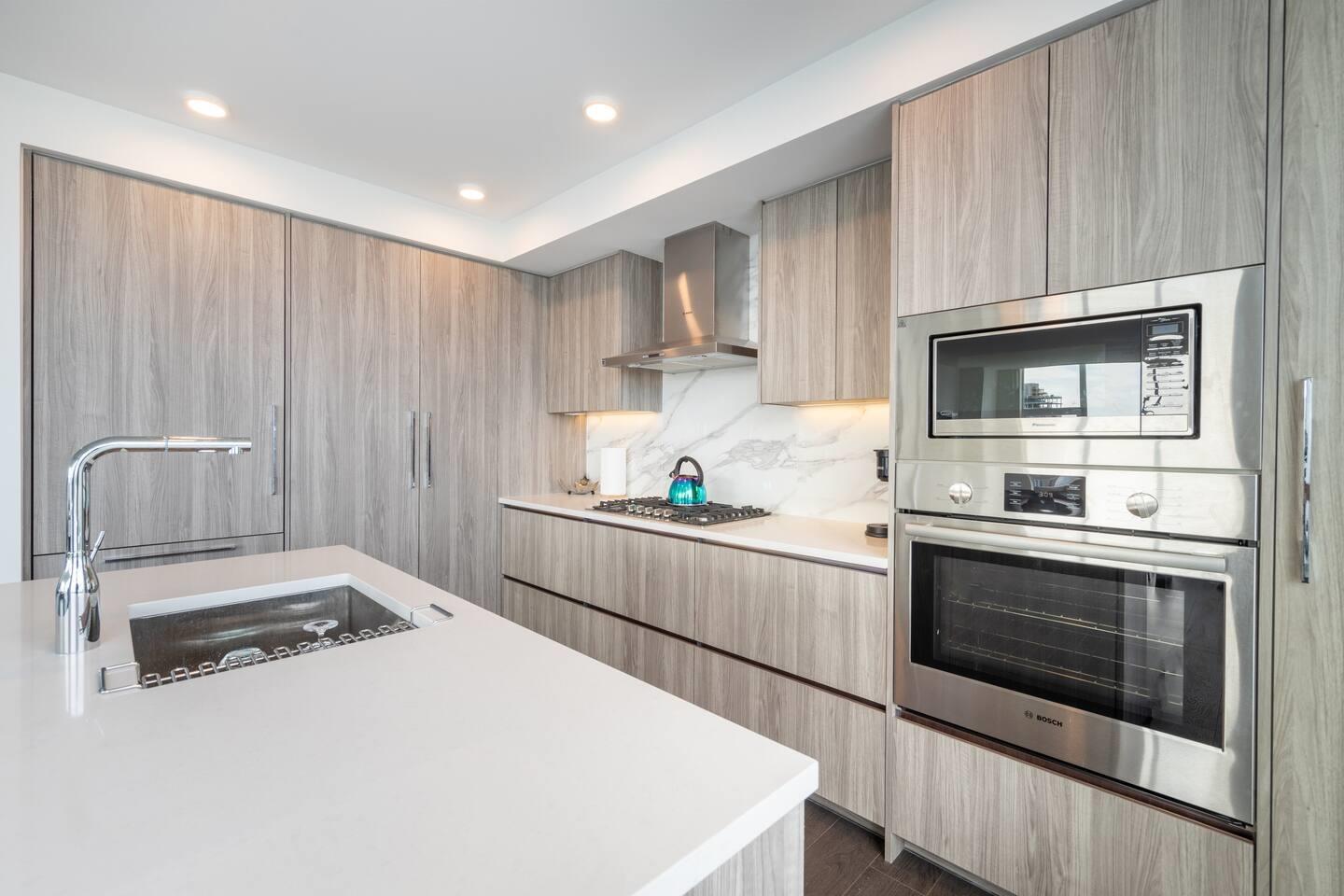 3602 13778 100 AVENUE, Surrey