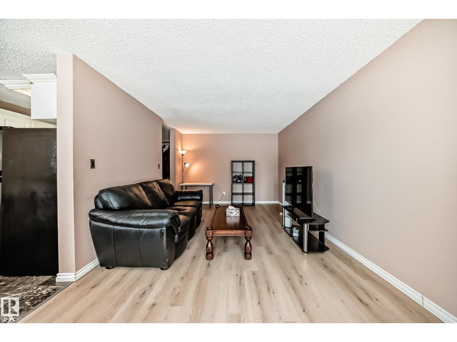 #121 15105 121 ST NW - 10