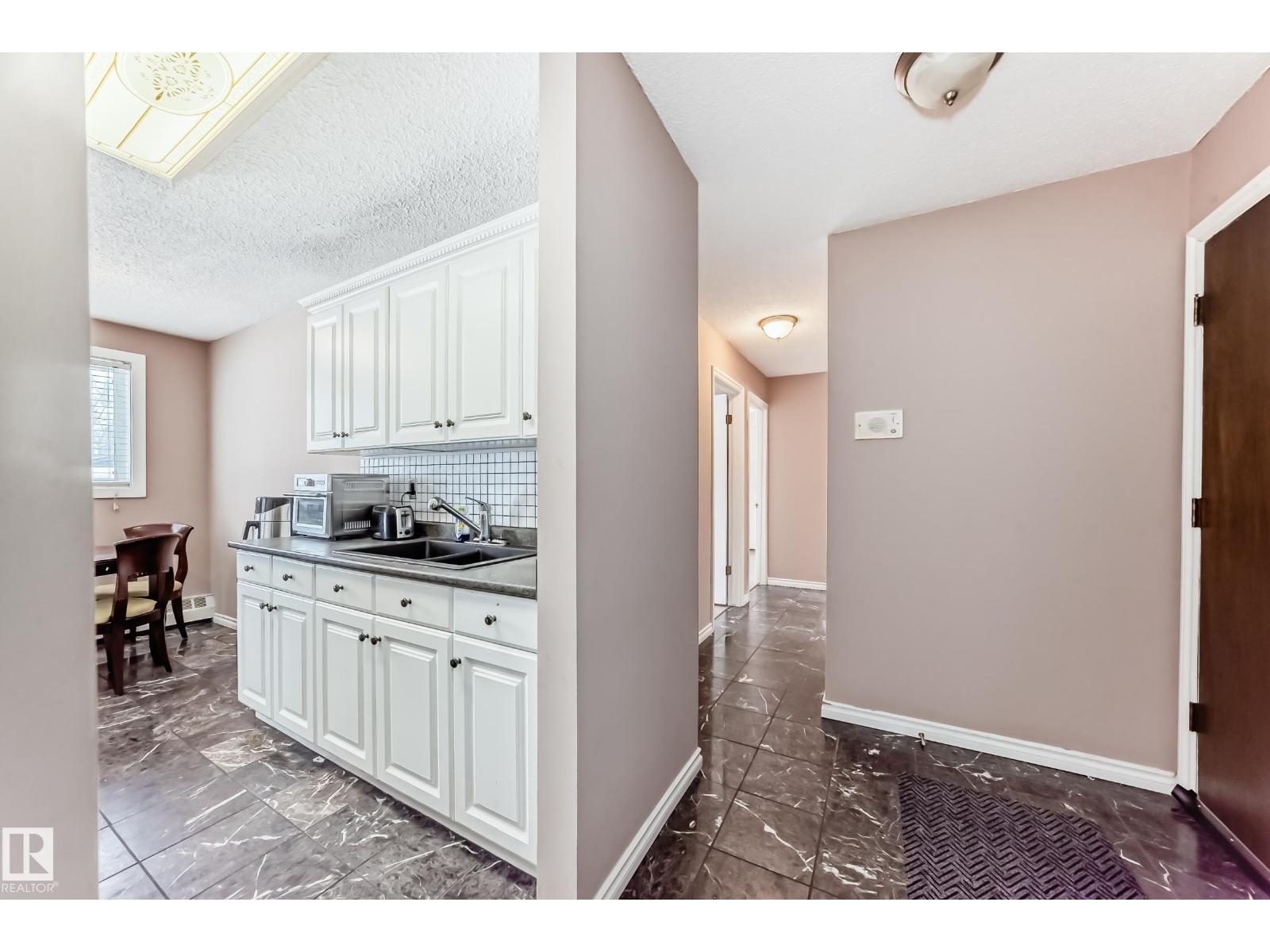 #121 15105 121 ST NW - 17