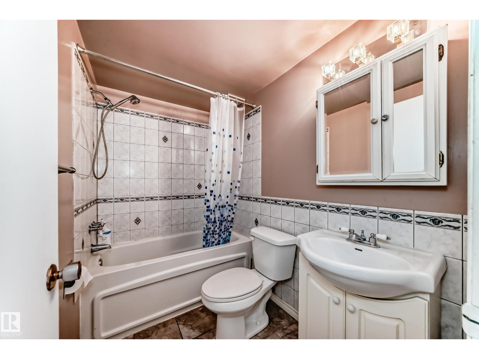 #121 15105 121 ST NW - 26
