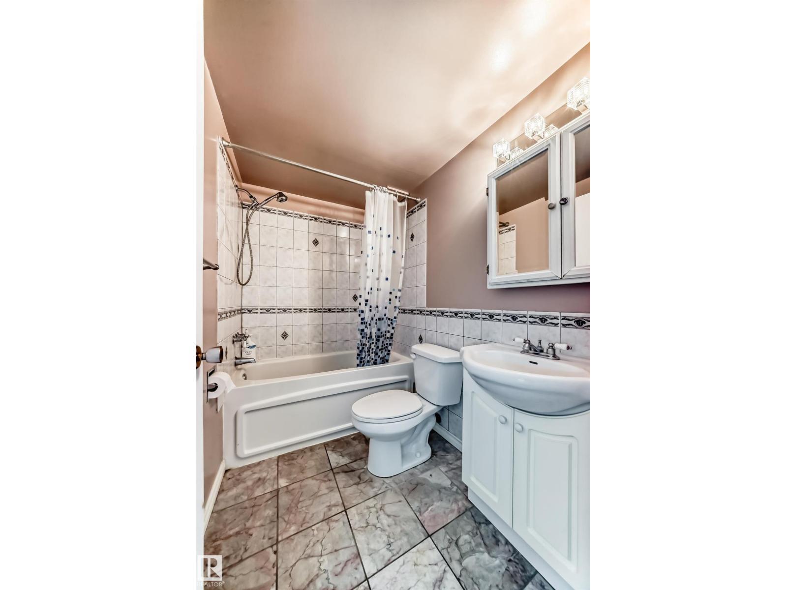 #121 15105 121 ST NW - 27