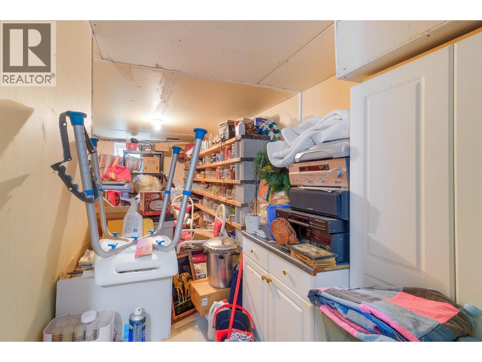  2980 BOUCHERIE Road, West Kelowna