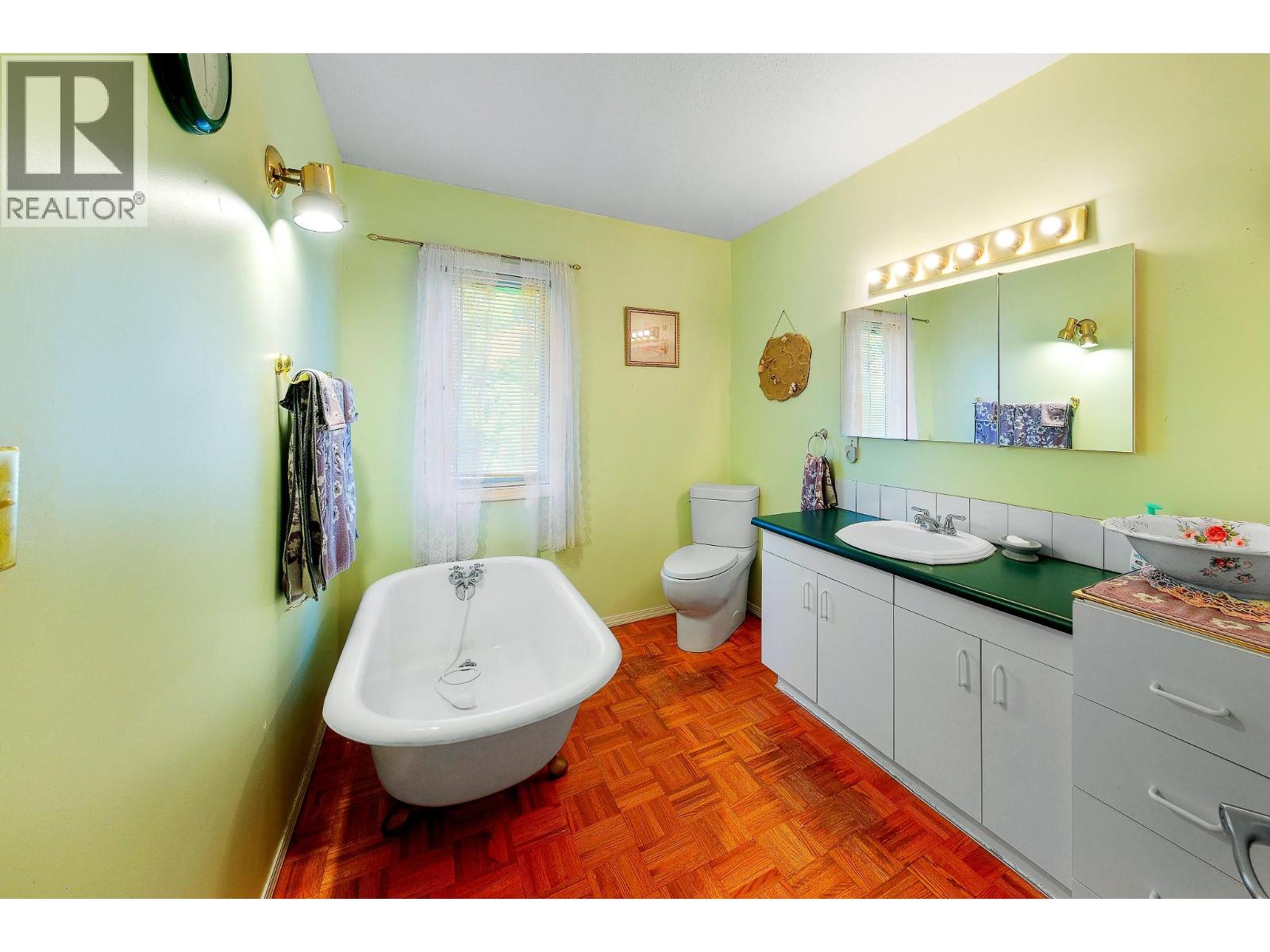  2980 BOUCHERIE Road, West Kelowna