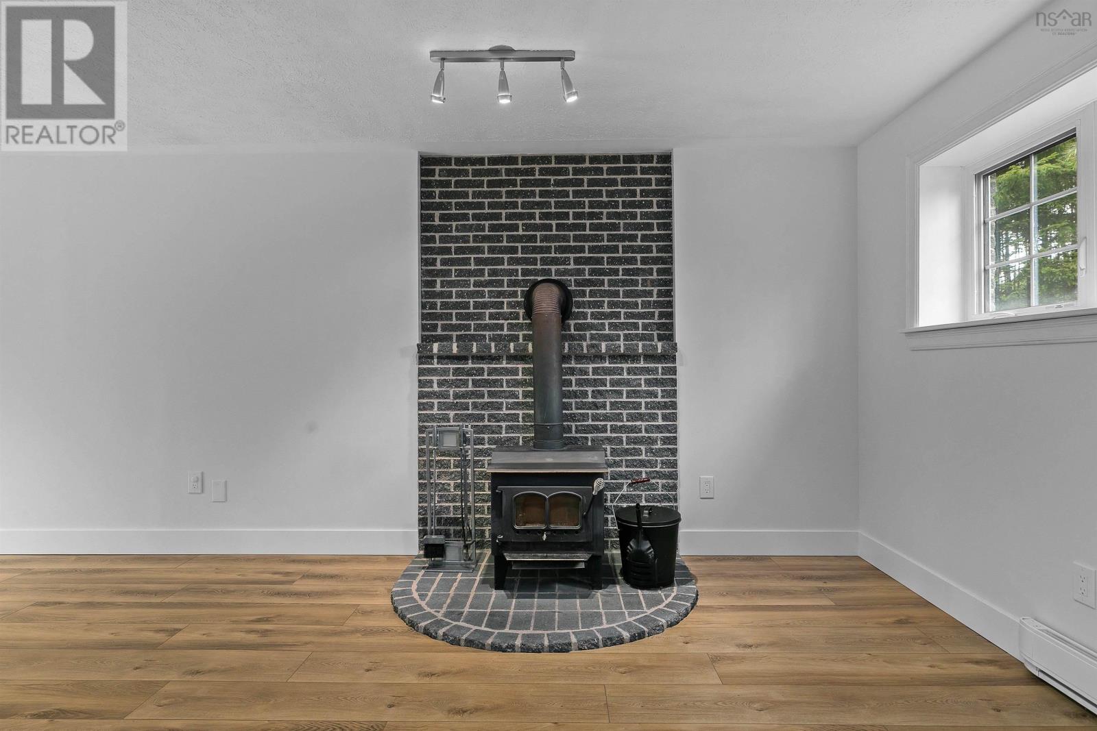 Property 29 of 50 of 563 Mineville Road