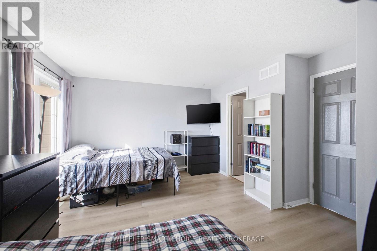 432 HILLSBORO PRIVATE - 27
