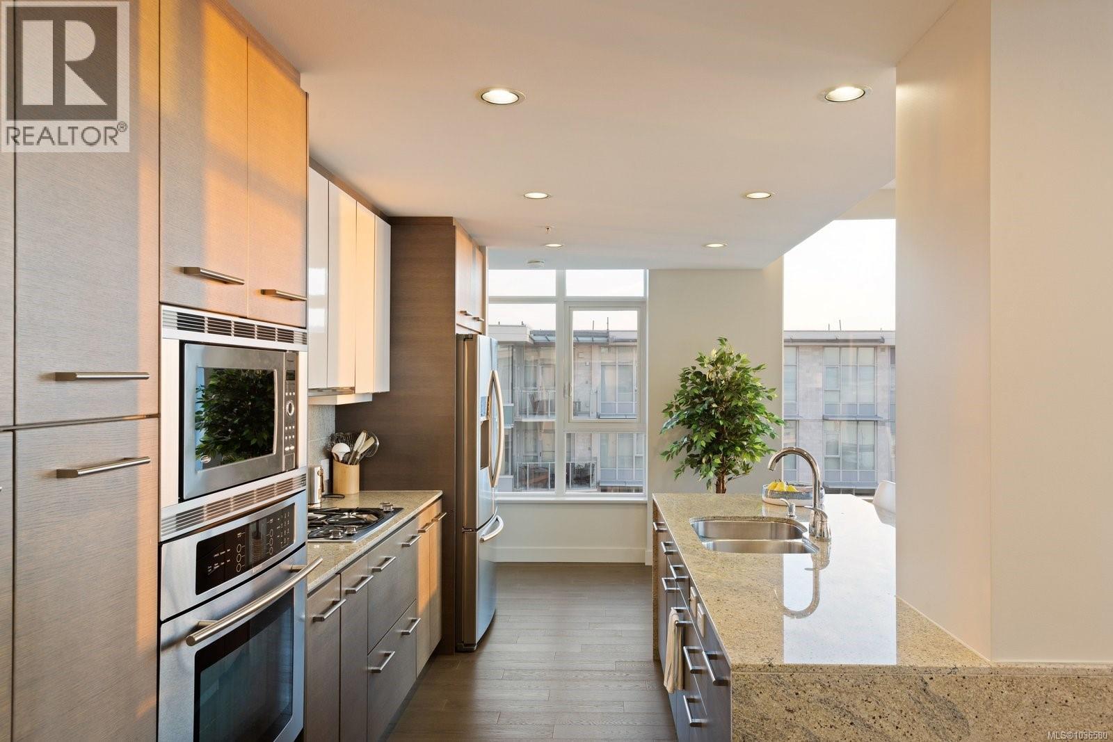 708 9809 Seaport Place, Sidney
