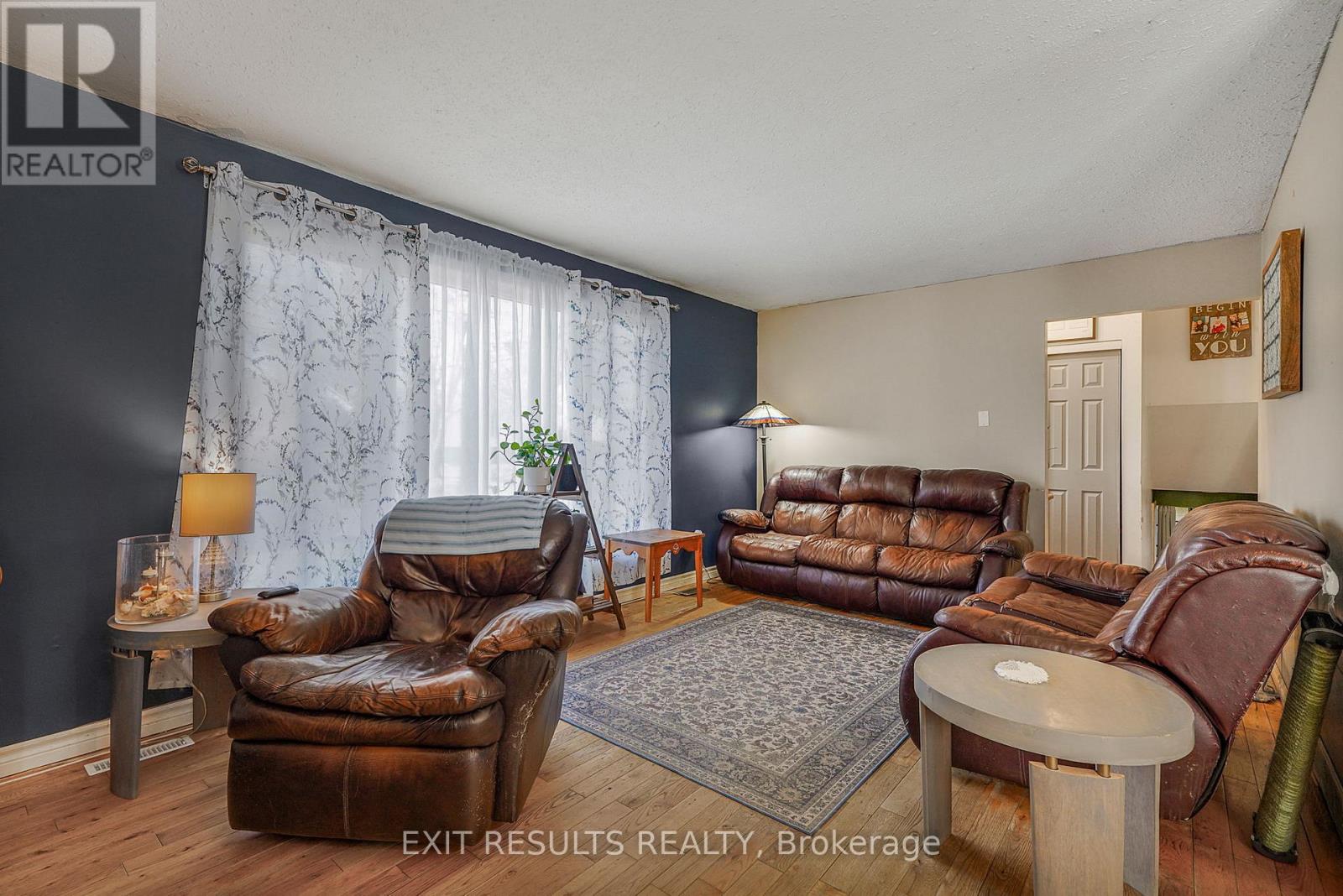 212 SAINTE-ANNE STREET N - 6