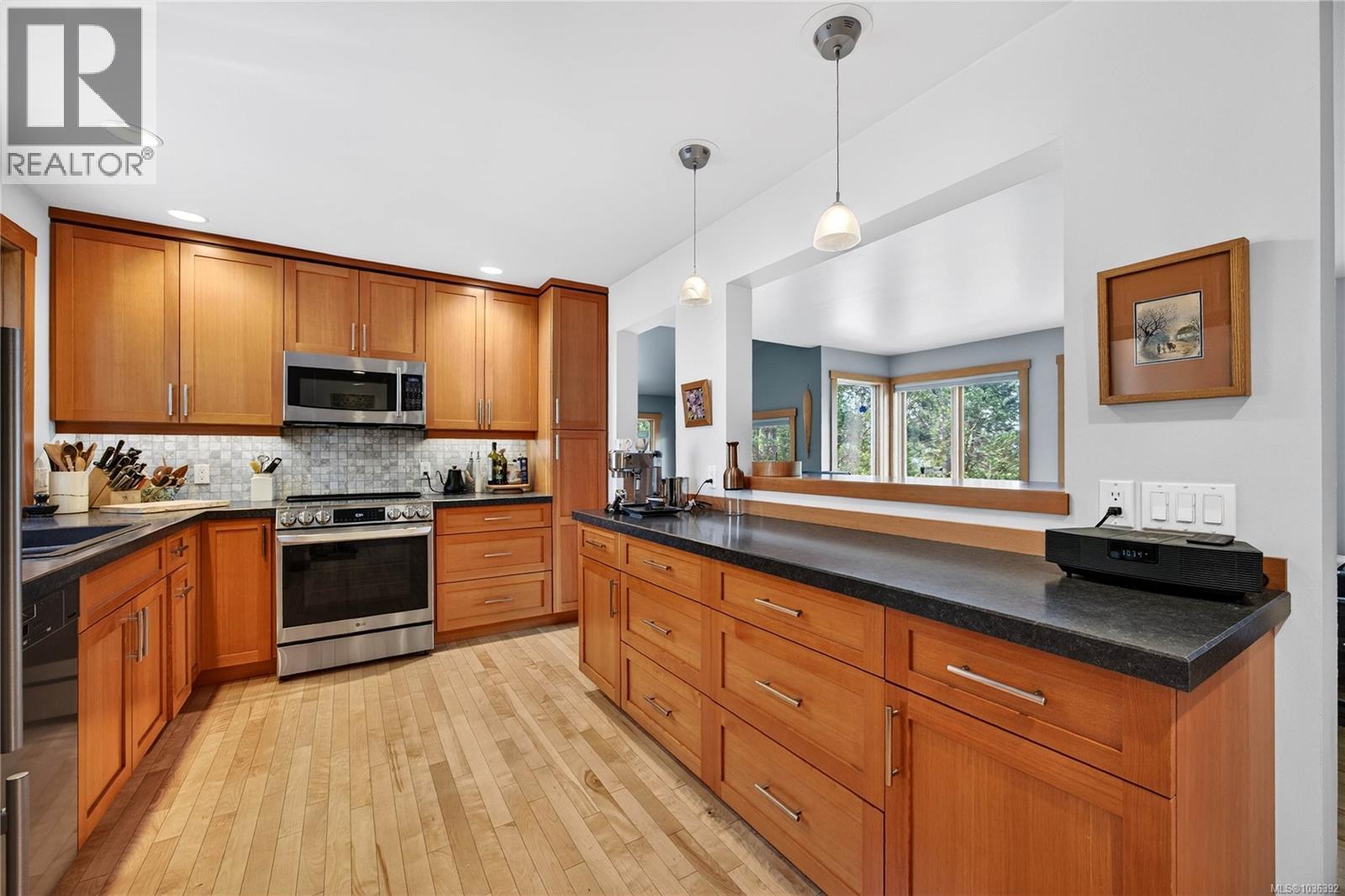 130 Lawnhill Dr - Image 3