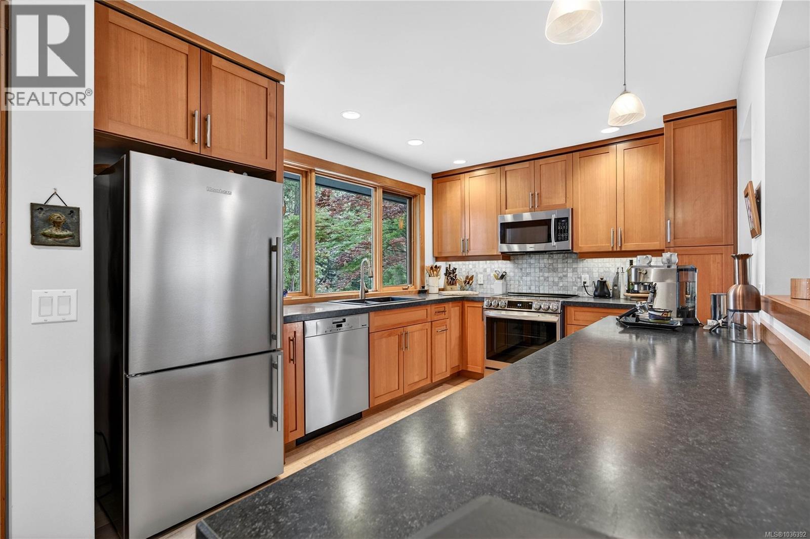 130 Lawnhill Dr - 5