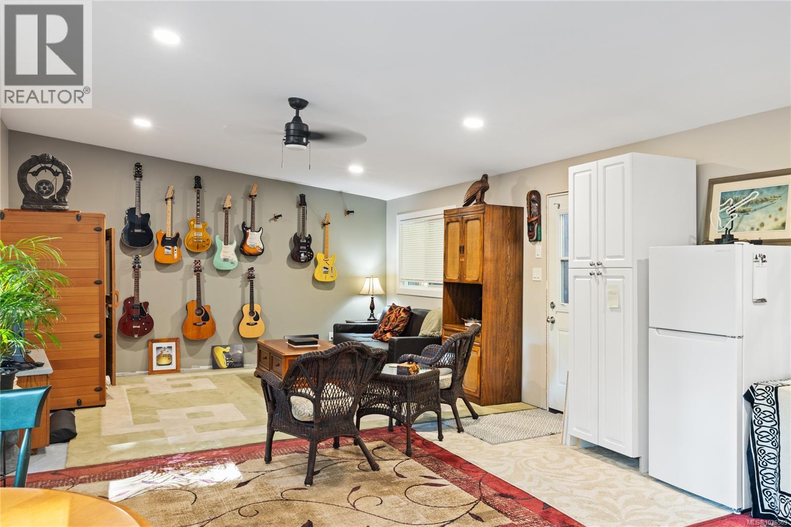3061 Renfrew Rd - 65
