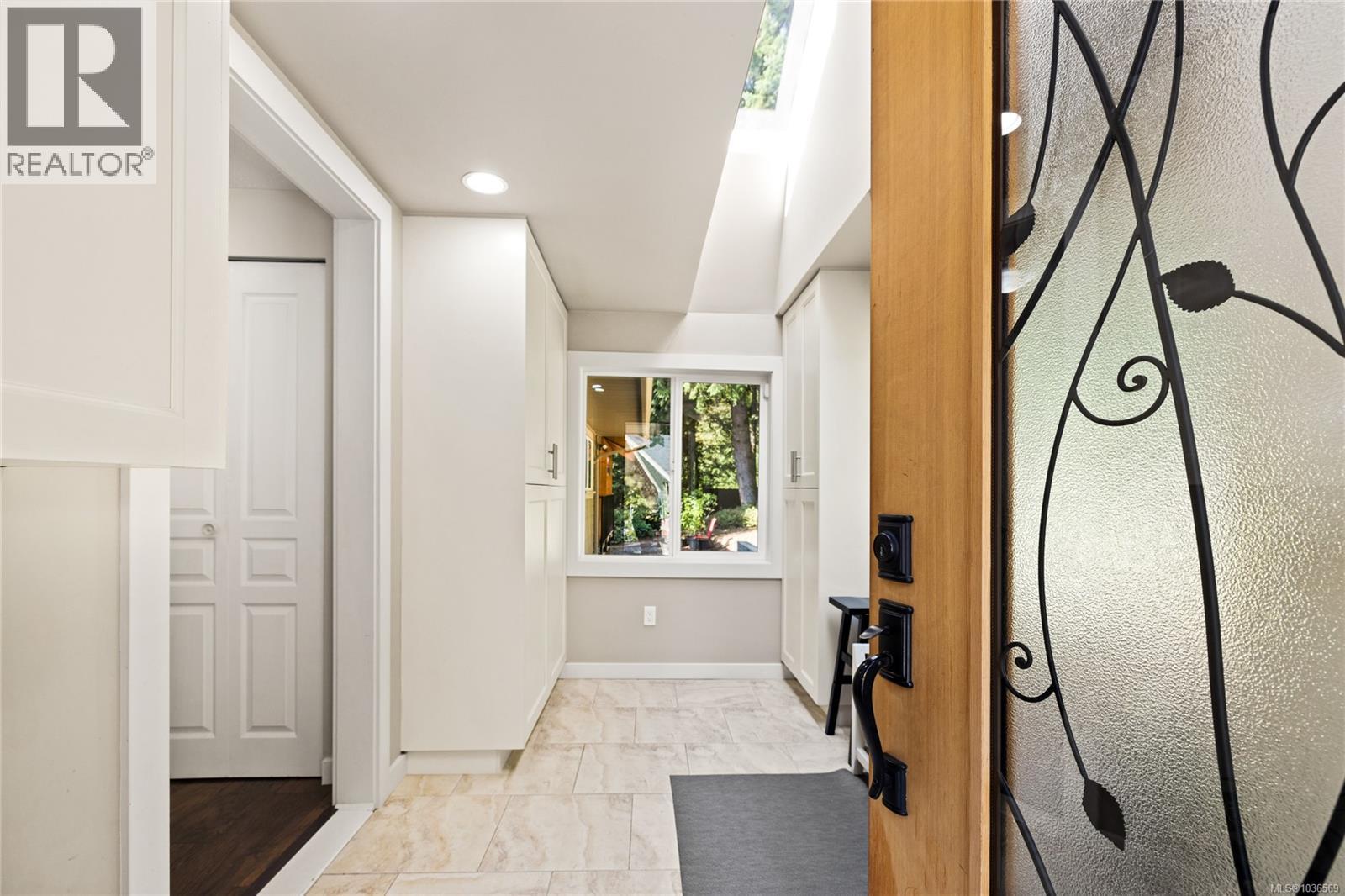 3061 Renfrew Rd - 9
