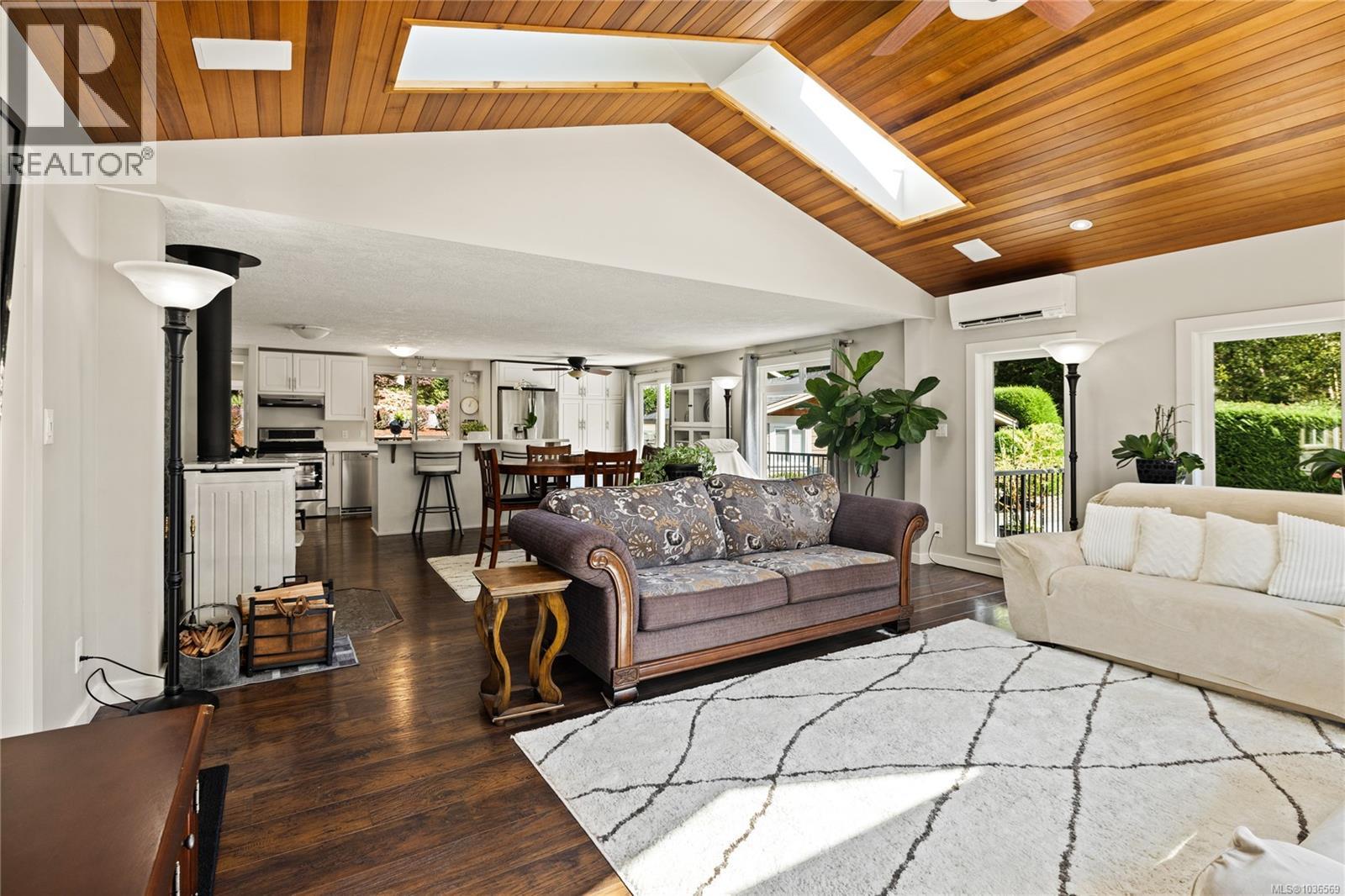 3061 Renfrew Rd - 21