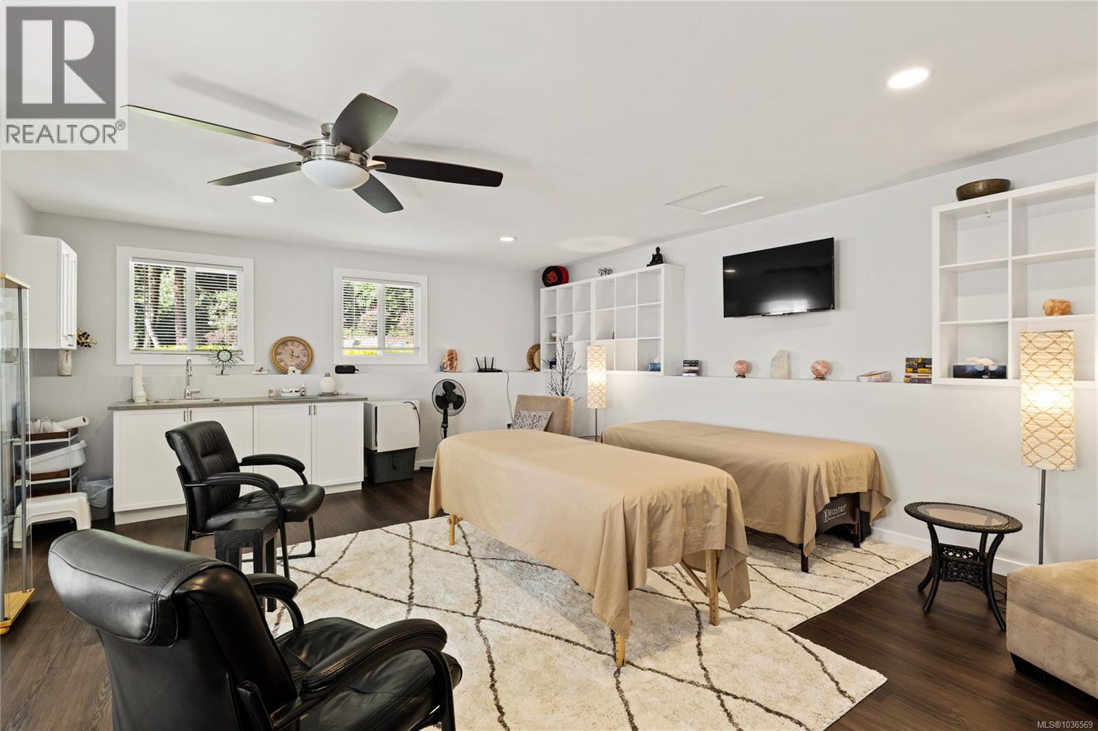3061 Renfrew Rd - 36