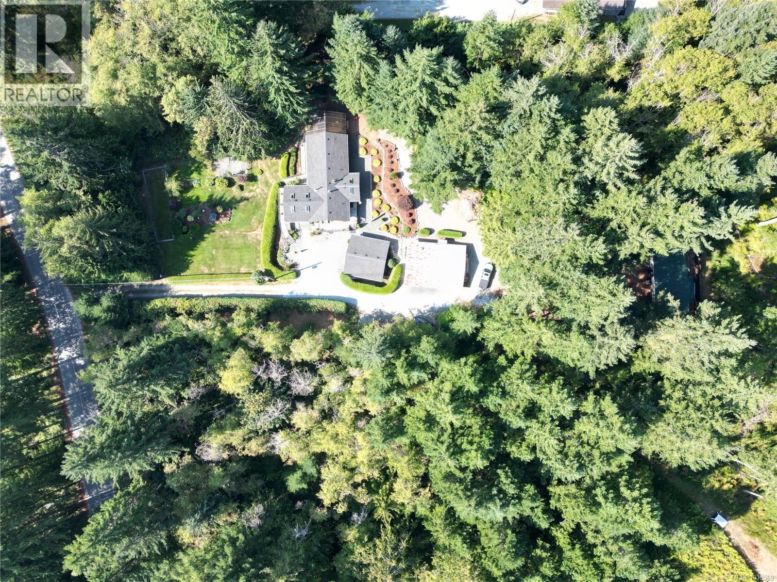 3061 Renfrew Rd - 72