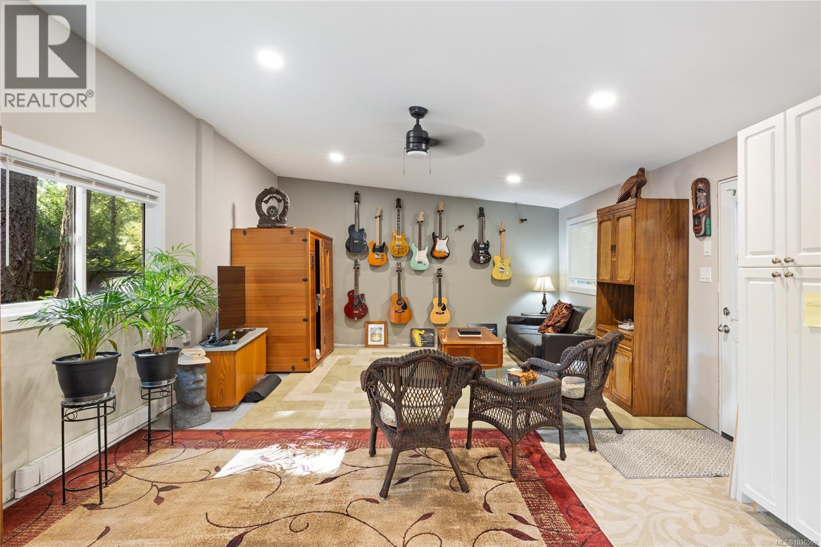 3061 Renfrew Rd - 66
