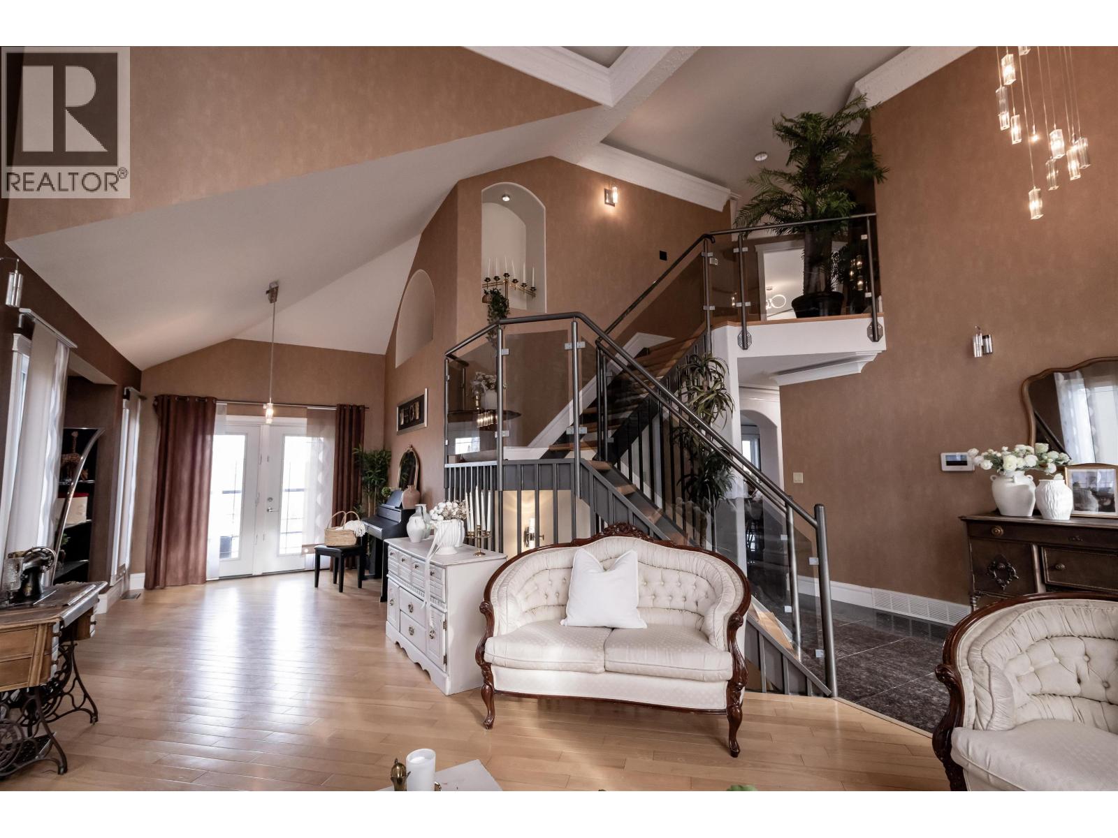 12854 BENS ROAD, Charlie Lake