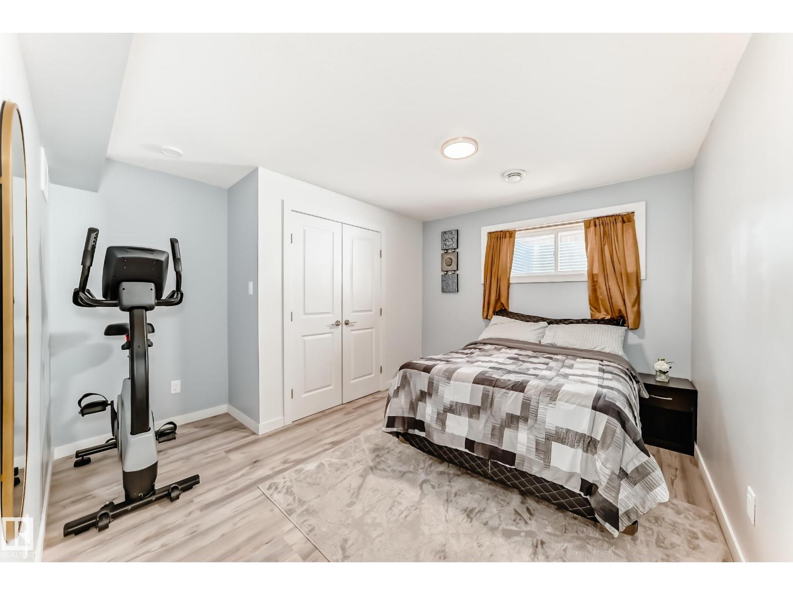 922 173A ST SW, Edmonton