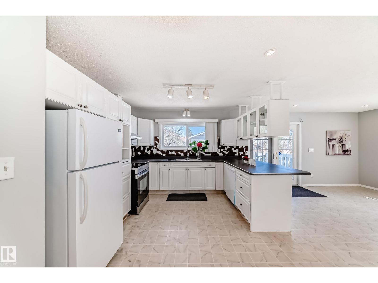 16819 109 ST NW - 14