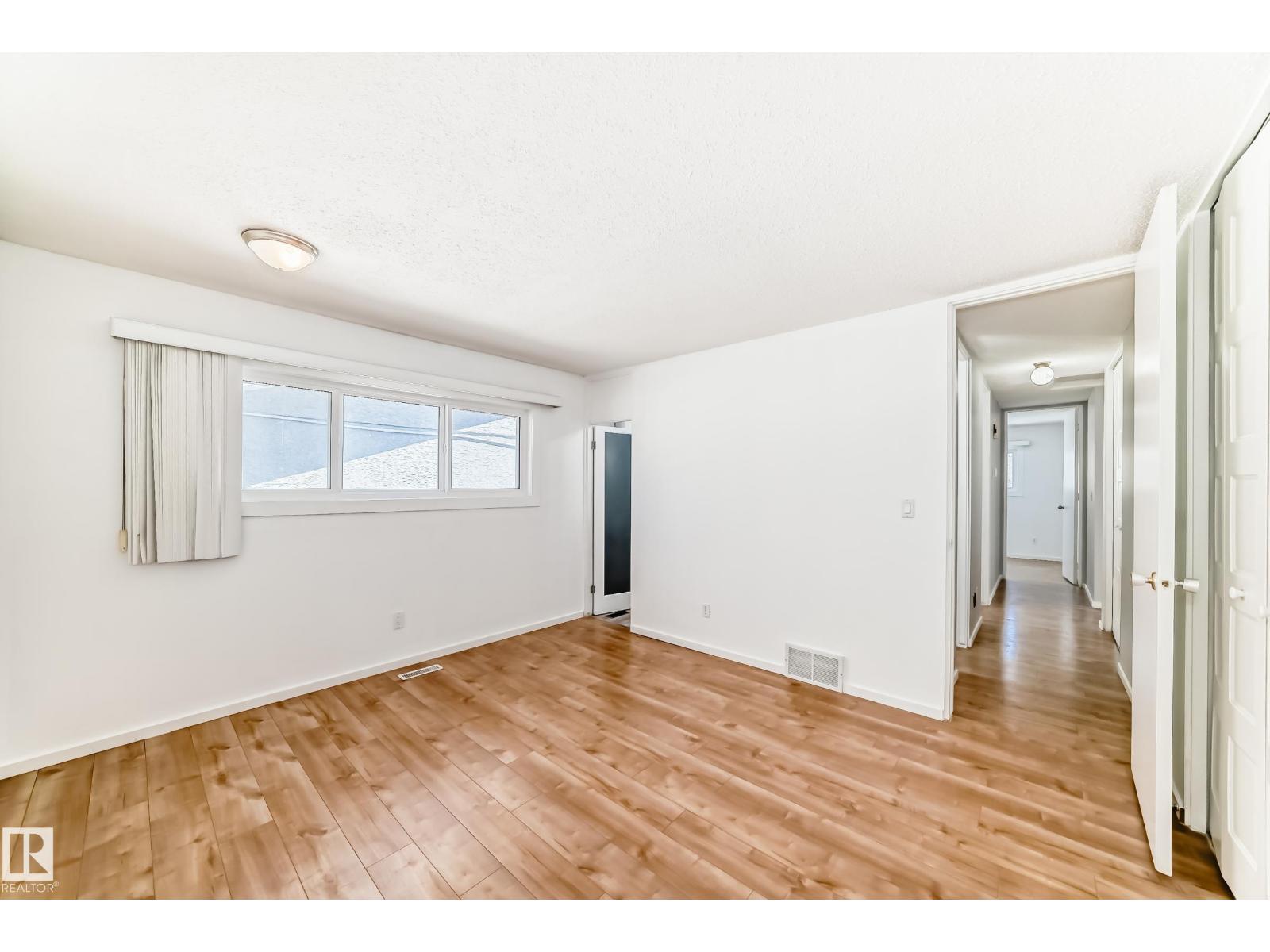 16819 109 ST NW - 30