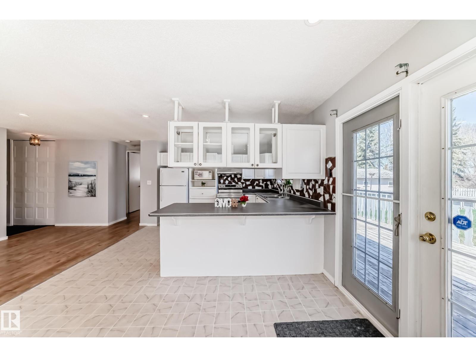 16819 109 ST NW - 28
