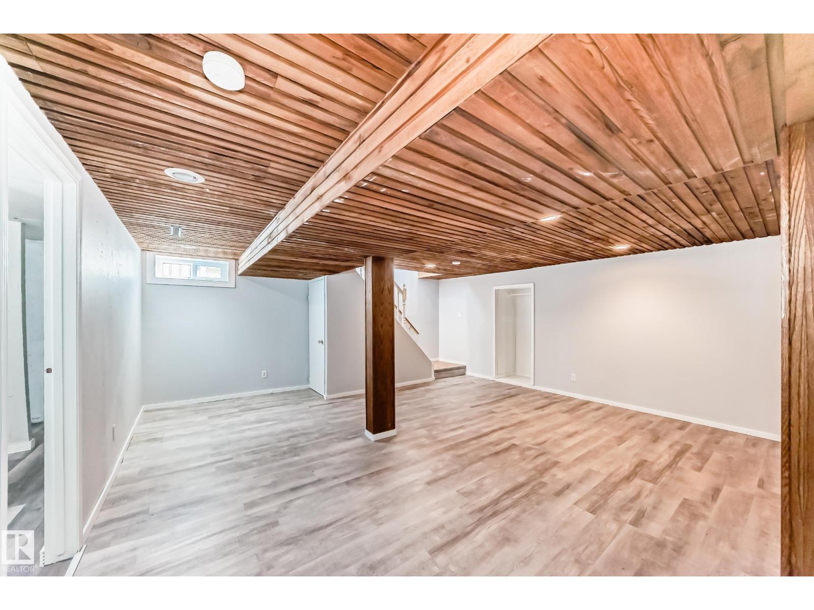 16819 109 ST NW - 44