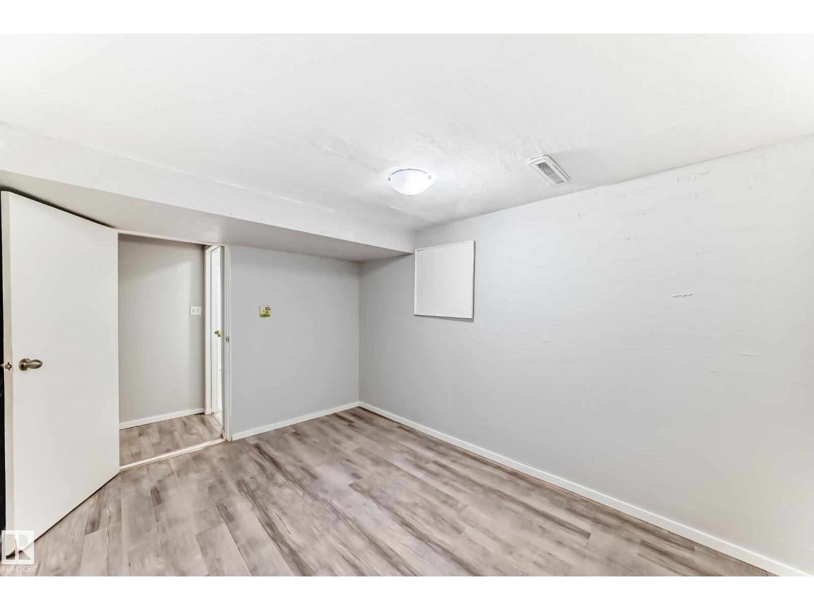 16819 109 ST NW - 50