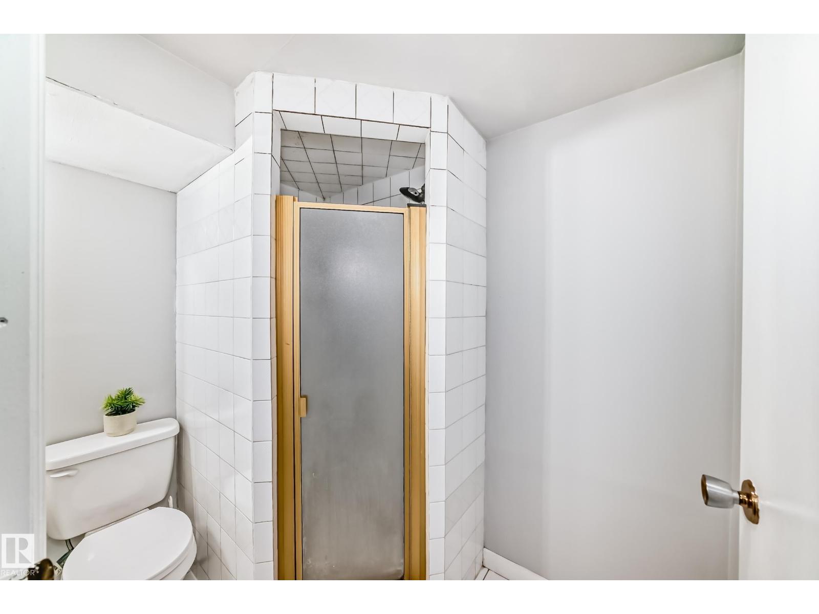 16819 109 ST NW - 52