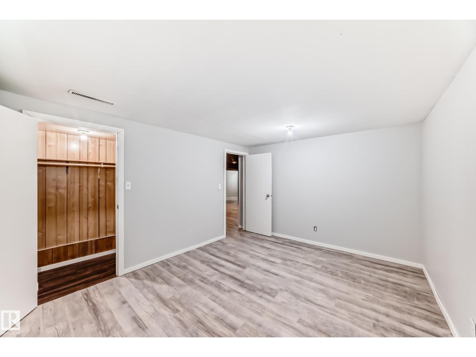 16819 109 ST NW - 47