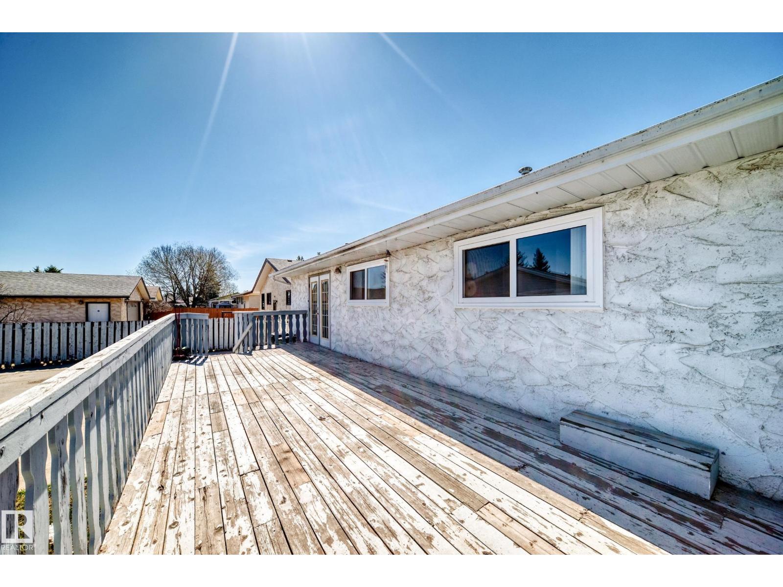 16819 109 ST NW - 24