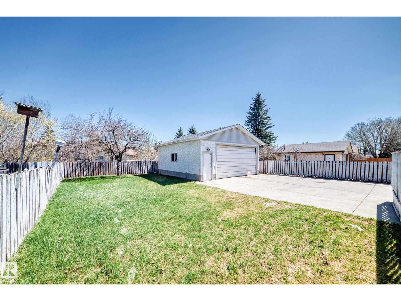 16819 109 ST NW - 63