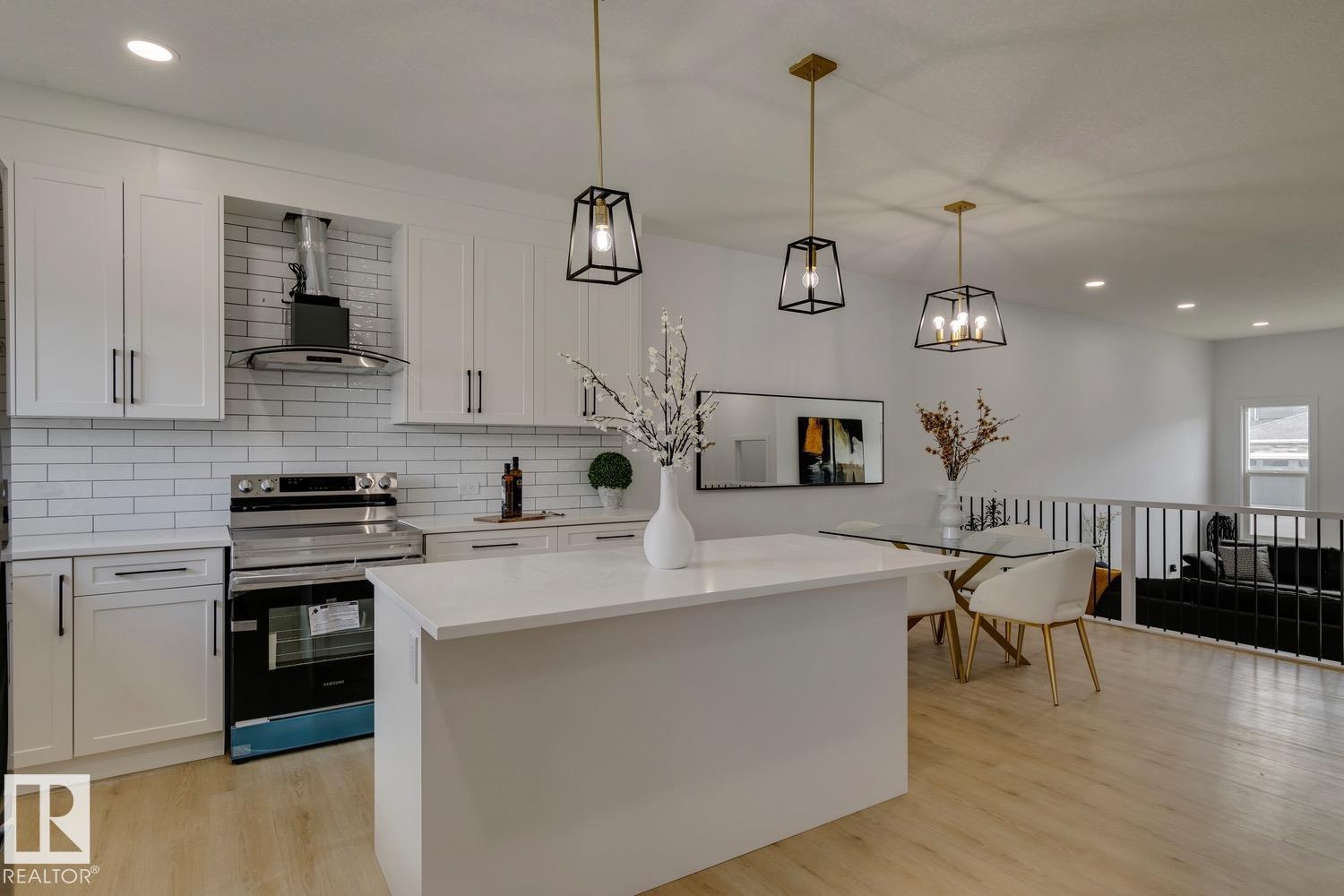 10213 92A AV NW - 15