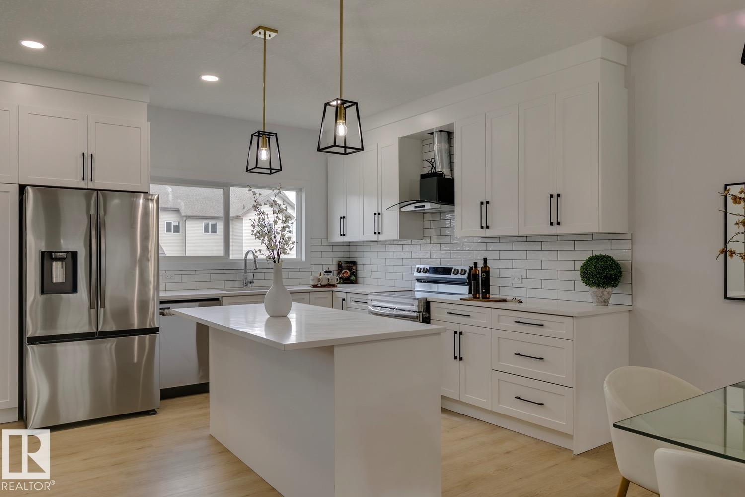 10213 92A AV NW - 9