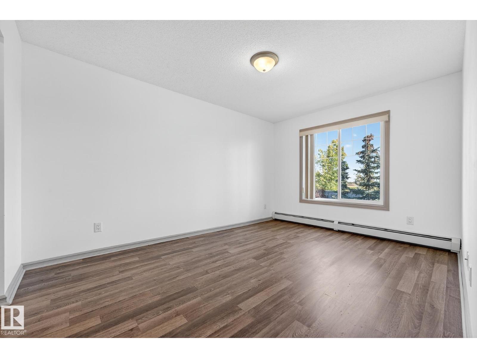 #215 2208 44 AV NW, Edmonton