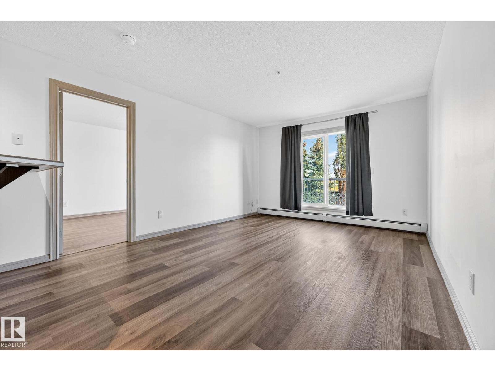 #215 2208 44 AV NW, Edmonton