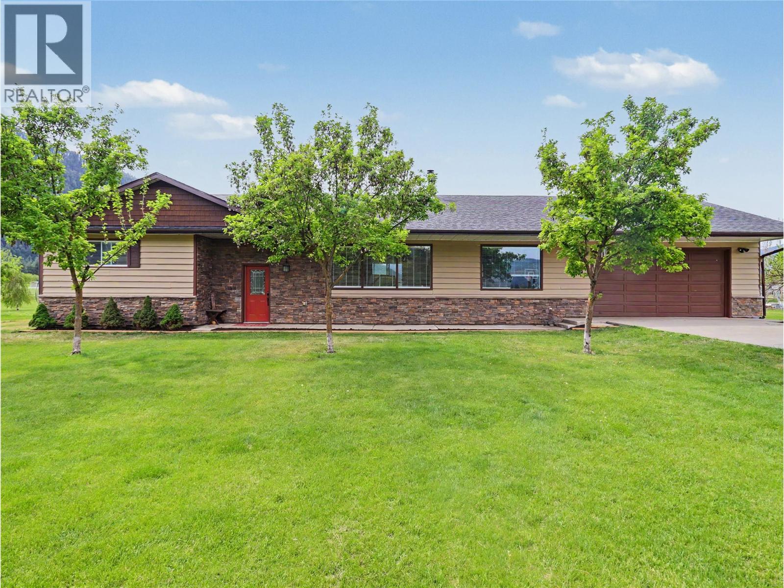 5015 SIMINOFF Road, Grand Forks