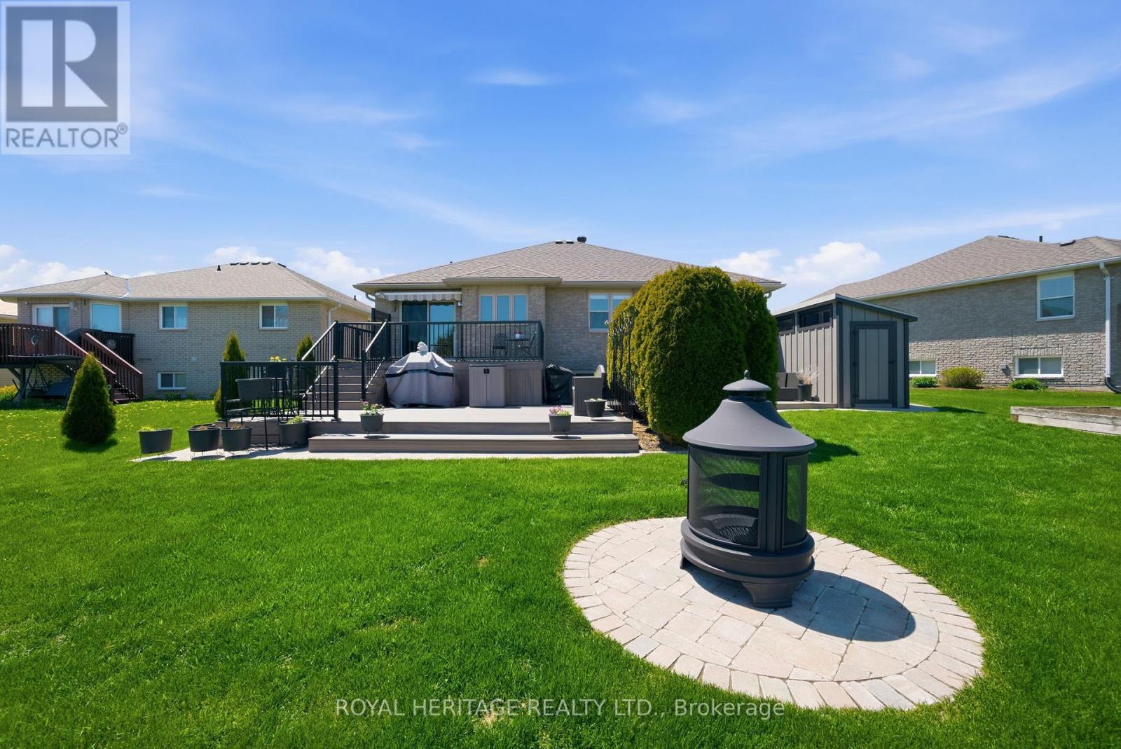 6 COVE COURT - 40