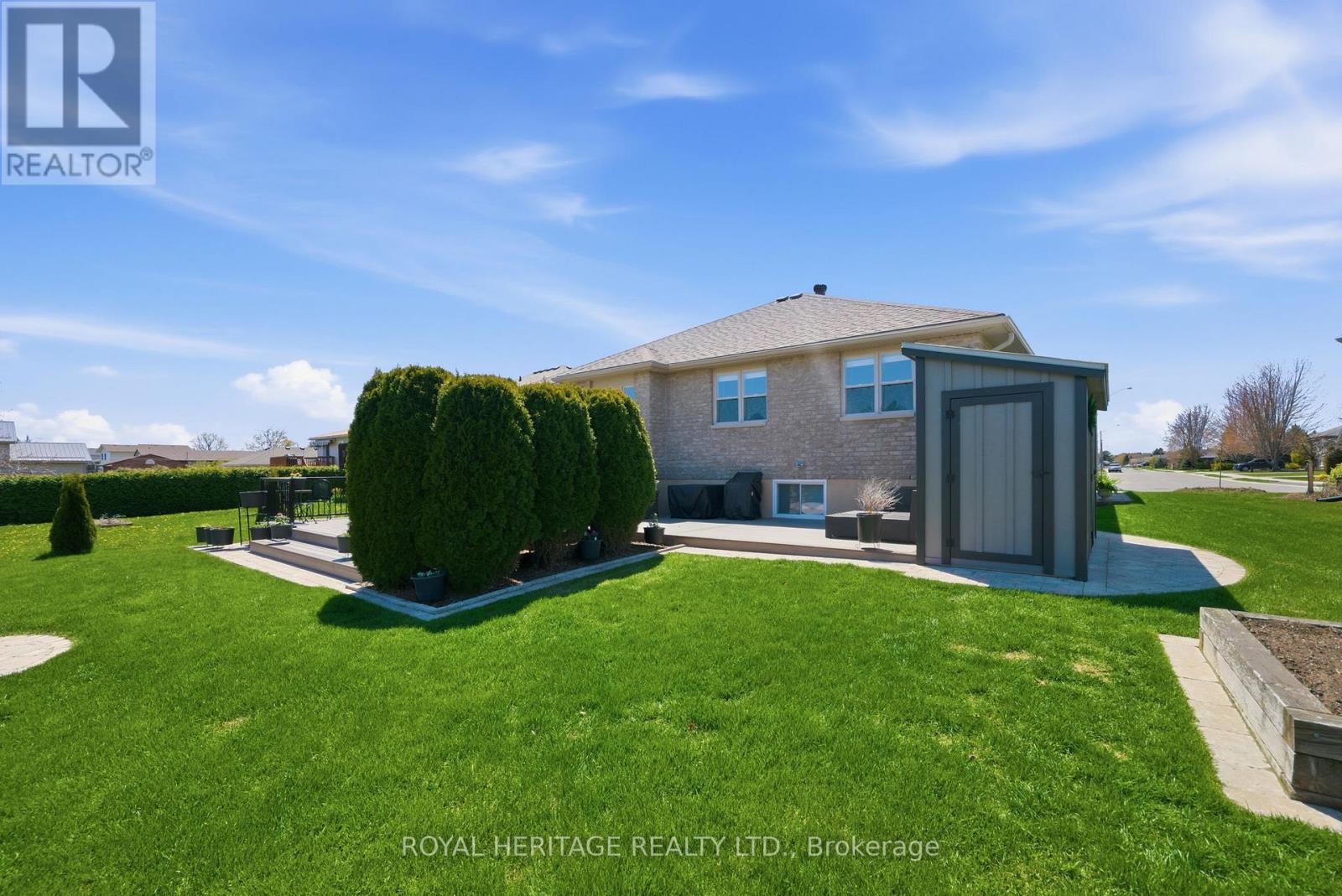 6 COVE COURT - 41