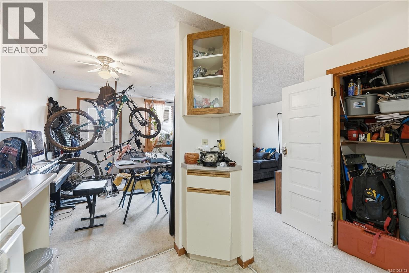 1913 Duchess St - 26