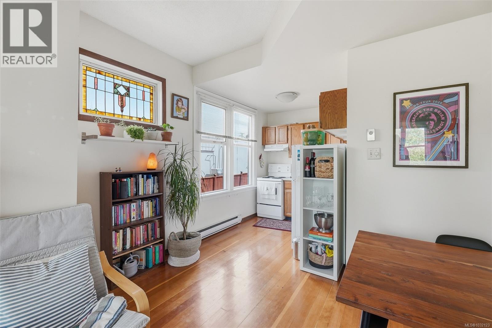 1913 Duchess St - 5