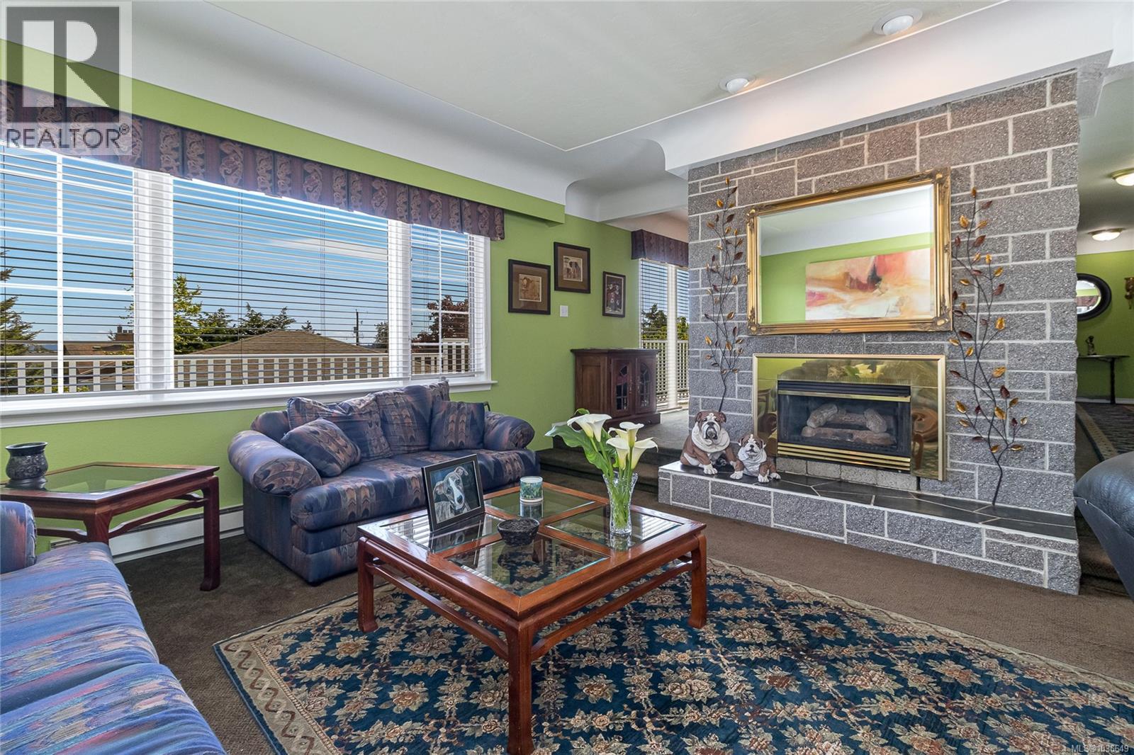  8705 Ebor Terrace, North Saanich