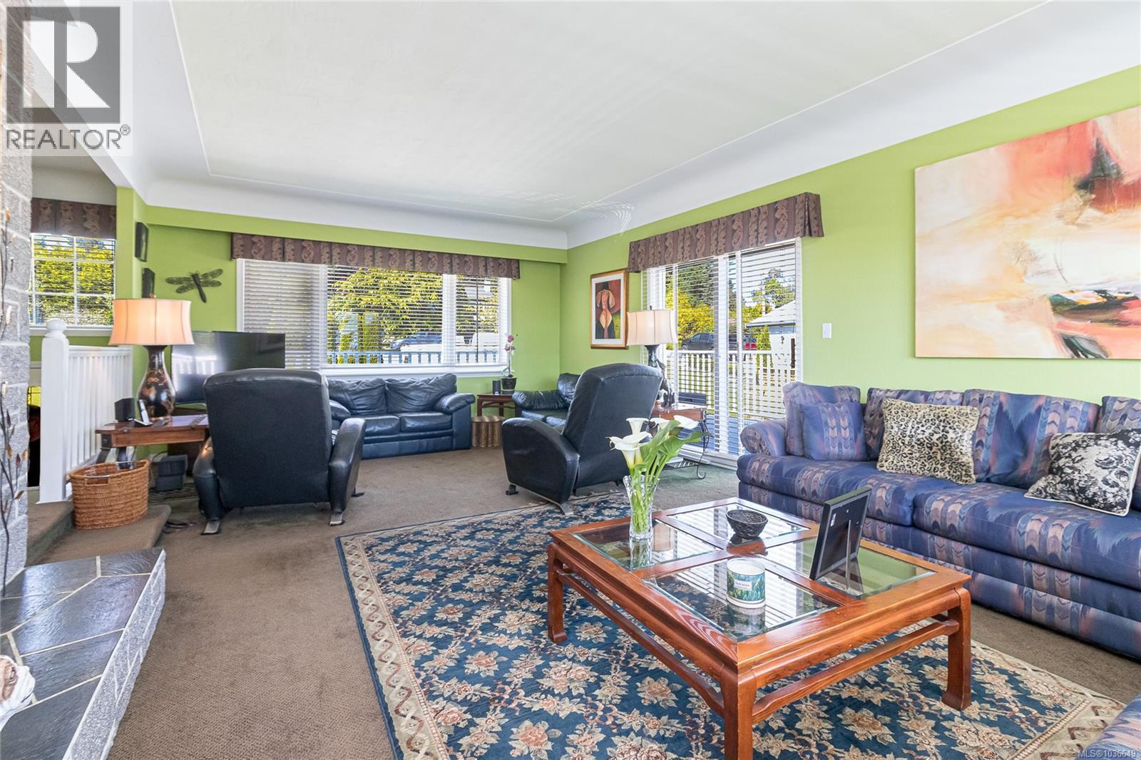  8705 Ebor Terrace, North Saanich
