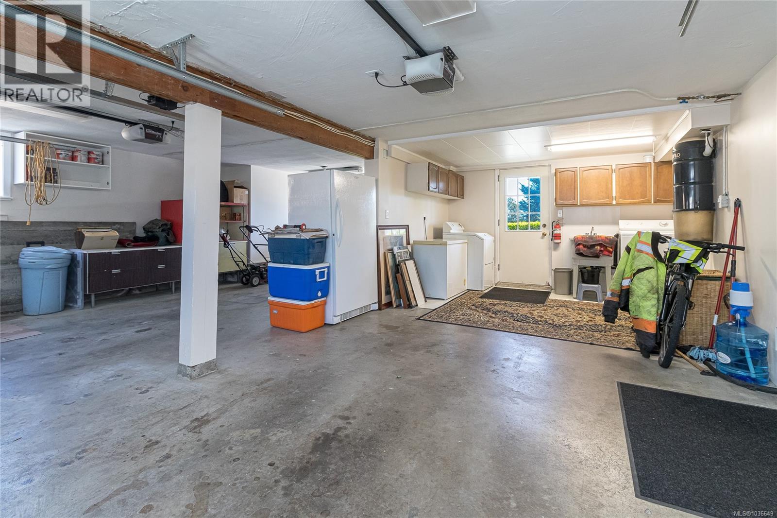  8705 Ebor Terrace, North Saanich