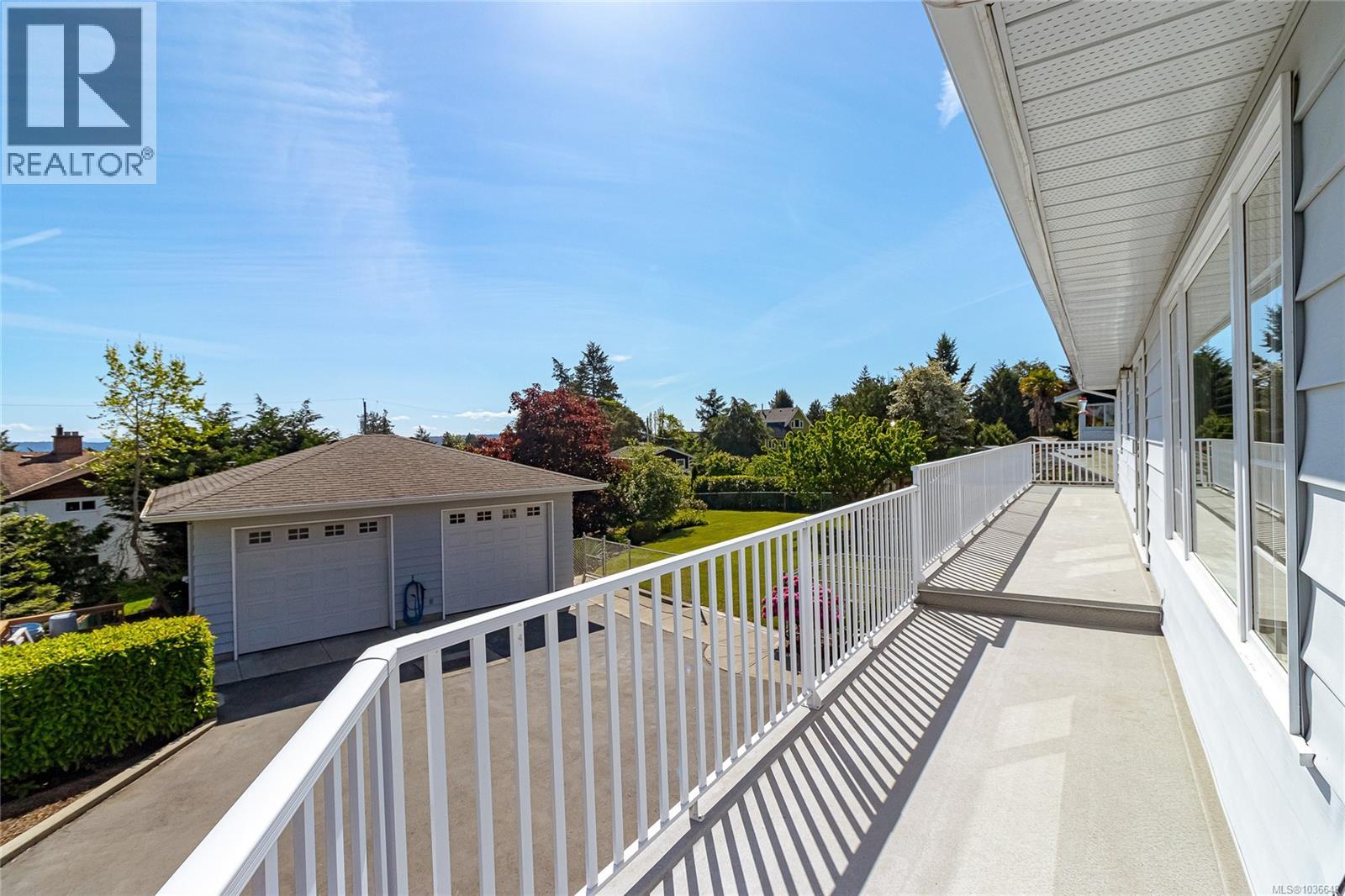  8705 Ebor Terrace, North Saanich