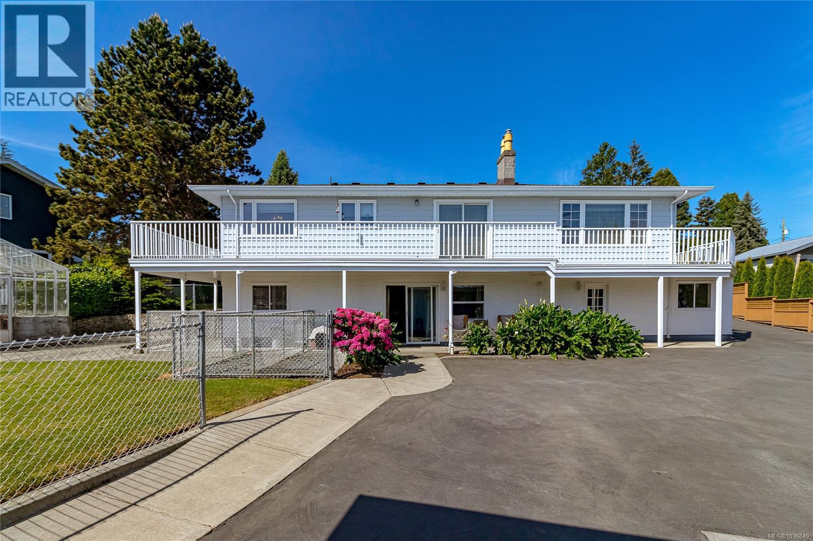  8705 Ebor Terrace, North Saanich