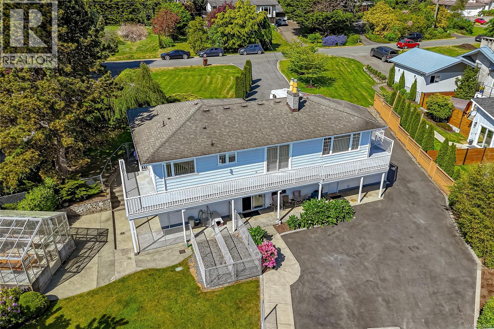  8705 Ebor Terrace, North Saanich
