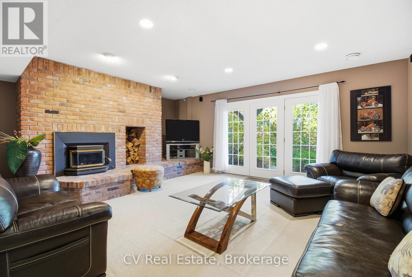 1060 S SUNSET BAY RD - Image 32