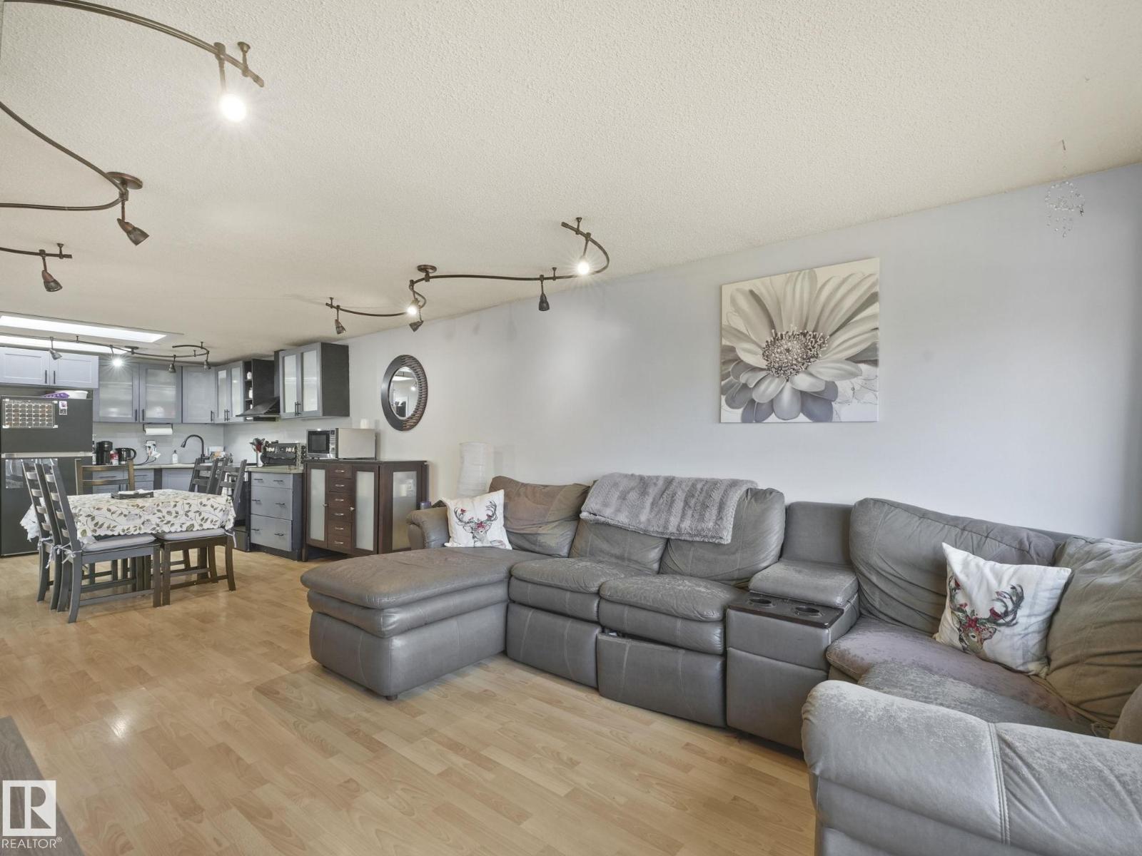 429 Westview CL NW, Edmonton