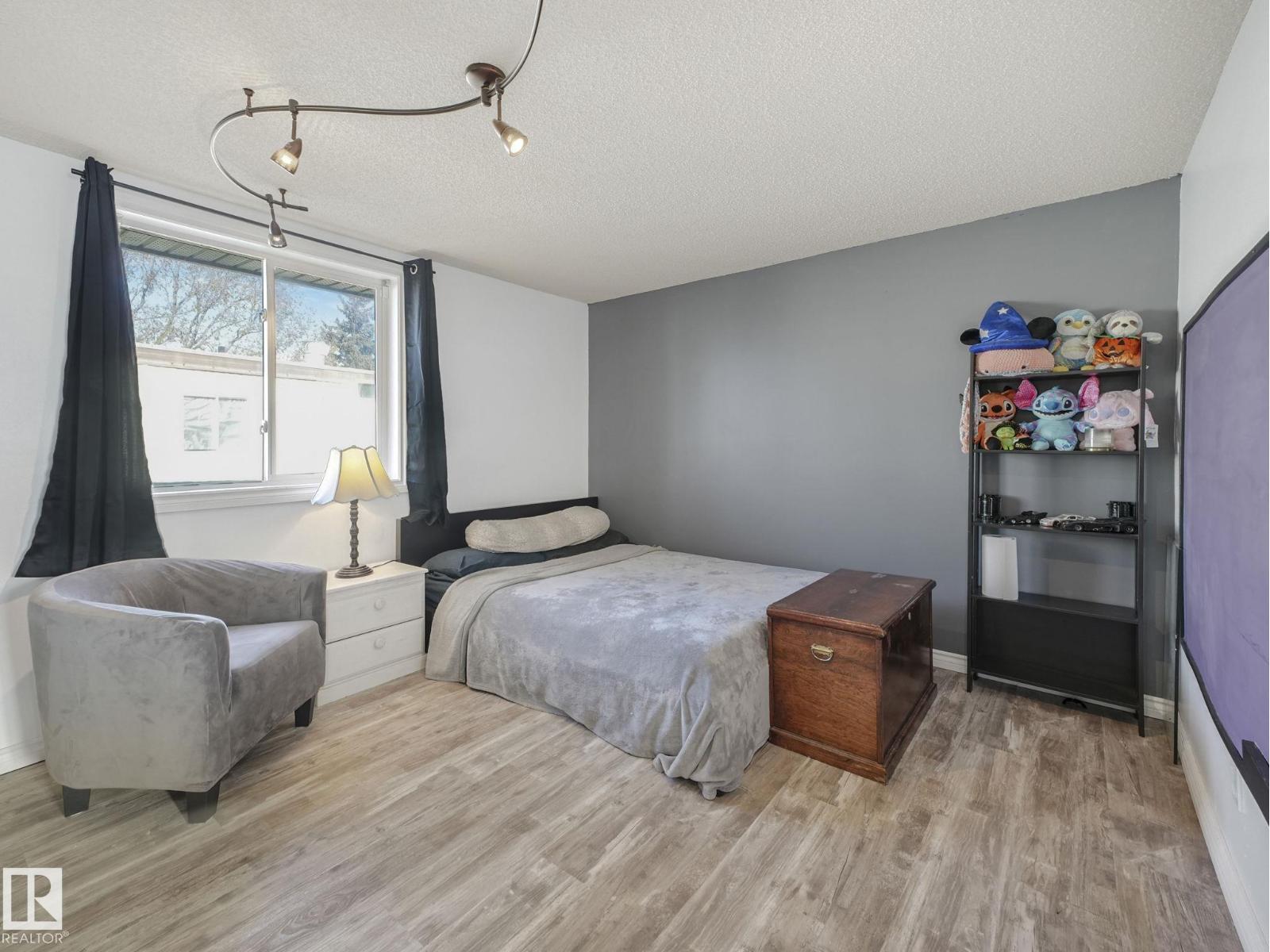 429 Westview CL NW, Edmonton