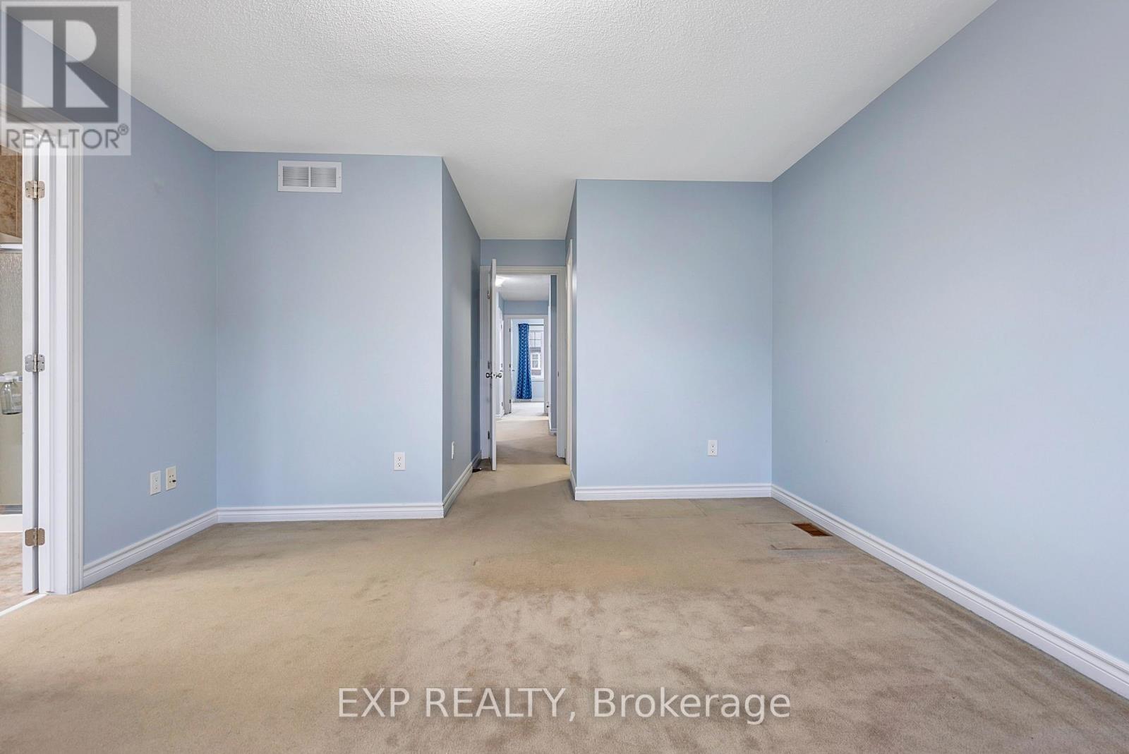635 MOORPARK AVENUE - 27