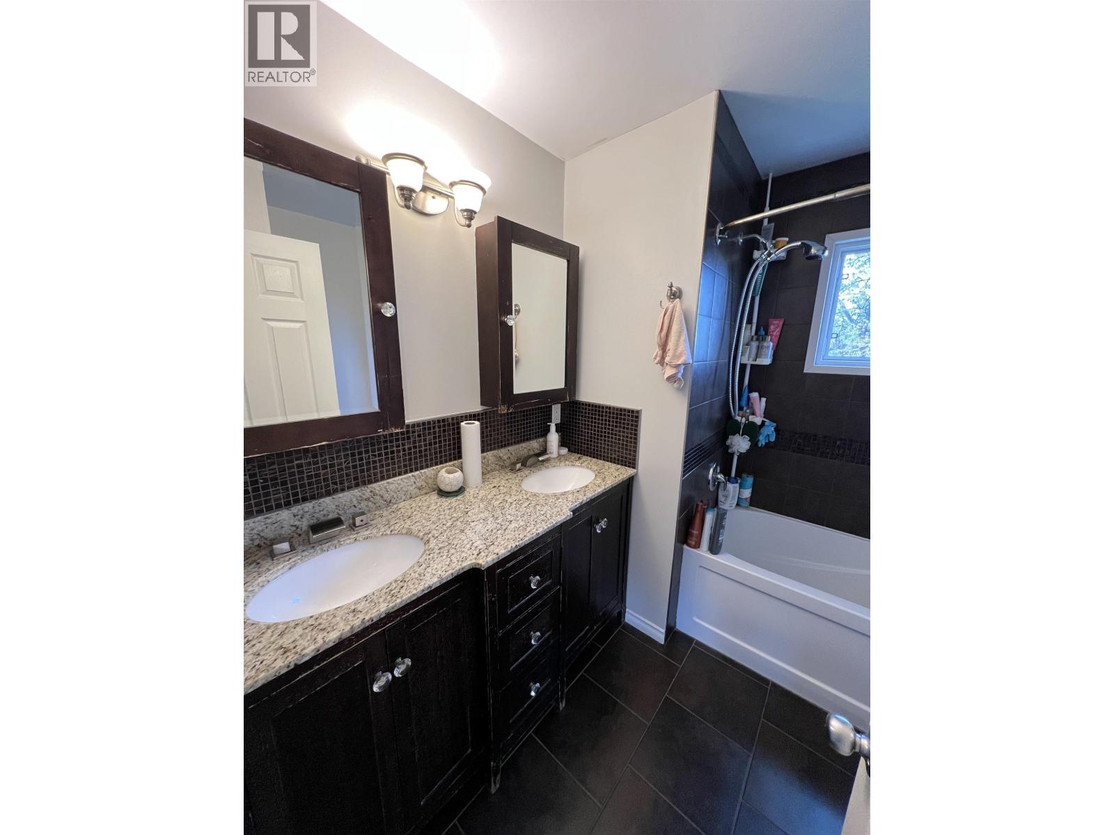 5524 48 STREET, Fort Nelson